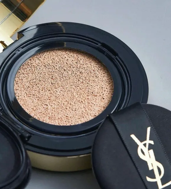 phấn nước YSL cushion số 20 vỏ đen