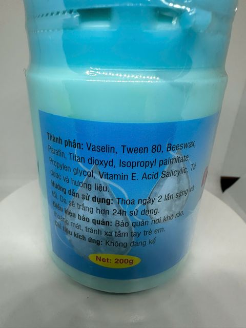 Kem K&iacute;ch Bạch Ngọc Li&ecirc;n 200gr