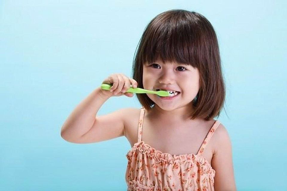 Kem đ&aacute;nh răng Kao Kid's hương vị tự nhi&ecirc;n