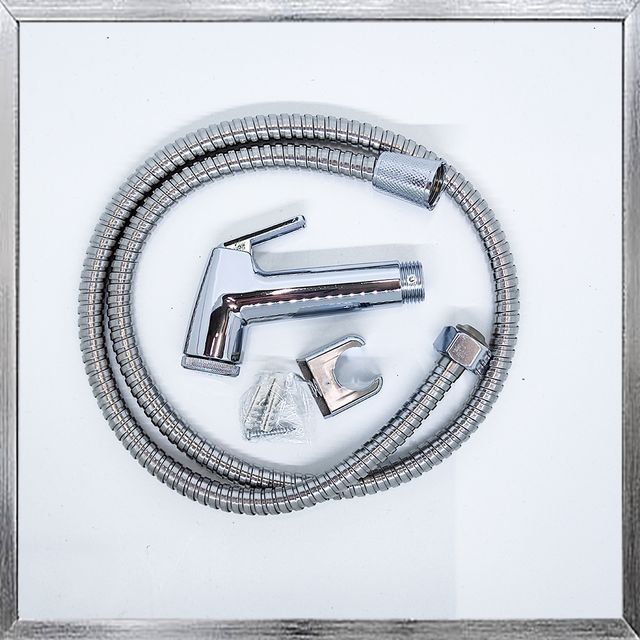Thiết kế hiện đại v&ograve;i xịt vệ sinh CTC05