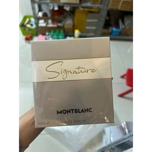 Thiết kế chai nước hoa MontBlanc Signature