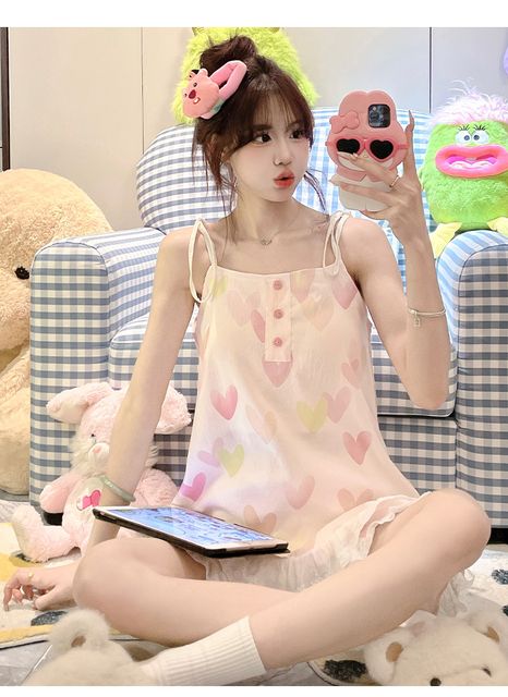 Bộ đồ mặc nh&agrave; 4