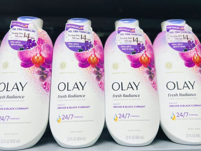 Sửa tắm Olay hương hoa lan & quả lý chua lê