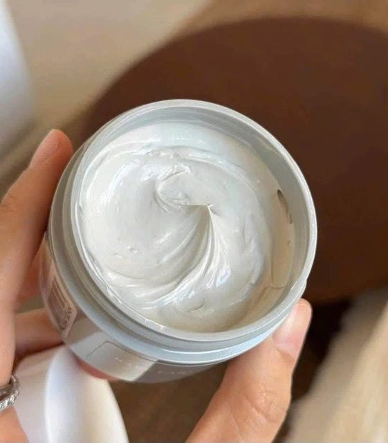 Mặt nạ đất s&eacute;t Kiehl's