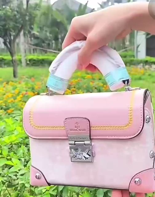 T&uacute;i x&aacute;ch Nữ MISS GAIL Hộp Chữ Nhật M&agrave;u Hồng Xinh Xắn