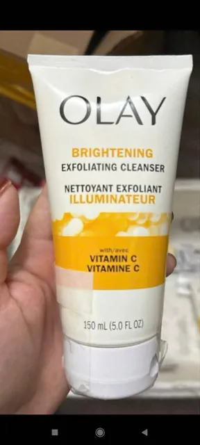 Sữa rửa mặt l&agrave;m s&aacute;ng da Olay Cleanser 150ml