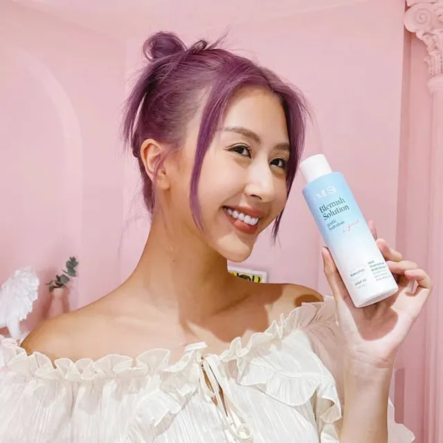 sử dụng Nước hoa hồng Toner Omuse Blemish Solution
