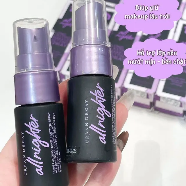 Xịt khoá nền makeup urban tím 15ml
