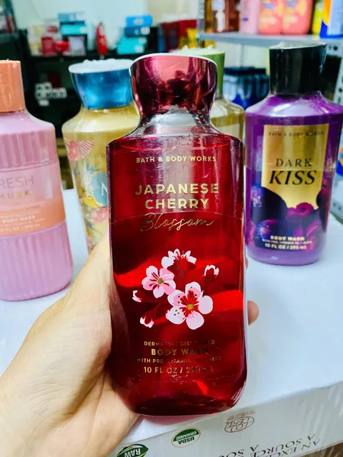 Sữa tắm Bath & Body Works Cherry Blossom
