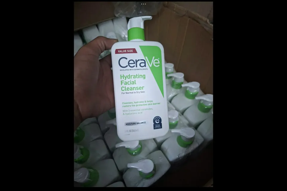 Sữa rửa mặt CeraVe Hydrating Cleanser 562ml