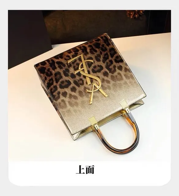 Chi Tiết T&uacute;i X&aacute;ch Nữ