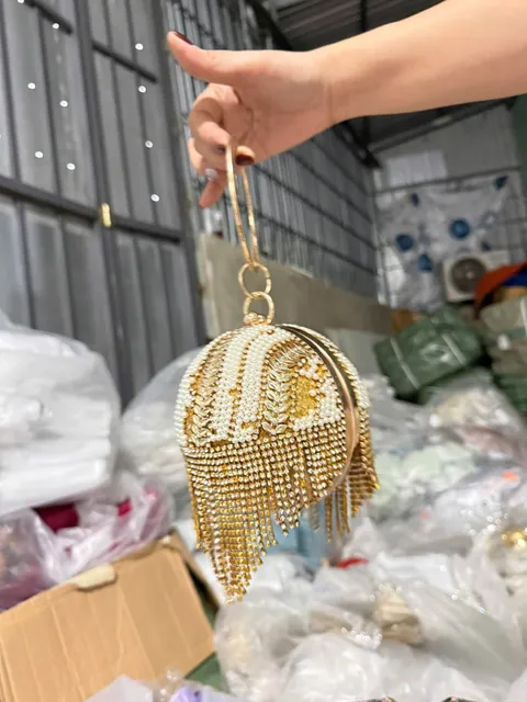 Cốp Đi Tiệc F