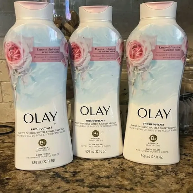 Sữa tắm Olay Fresh Outlast Rose Water & Sweet Nectar 650ml