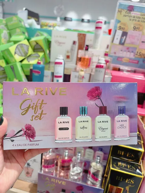 Set 4 chai La Rive Women's Gift Set Eau de Parfum 4 x 30ml