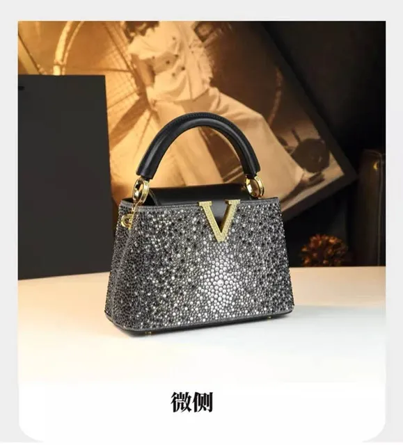 Chi Tiết T&uacute;i X&aacute;ch