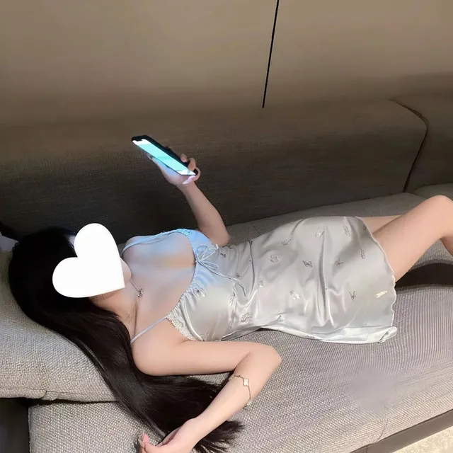 Phụ kiện đi k&egrave;m