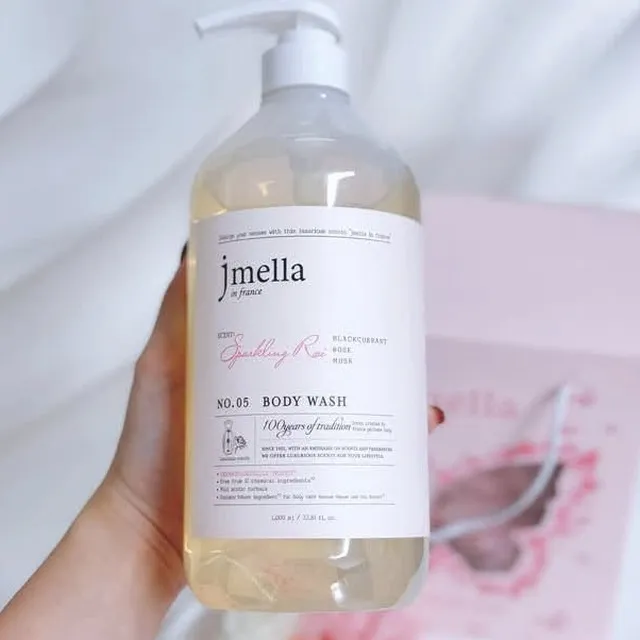 Hương hồng sparkling của sữa tắm Jmella