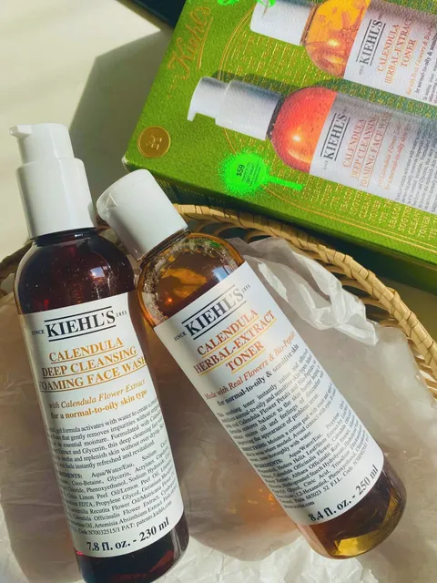 Set Kiehl's Calendula Toner và Sữa Rửa Mặt