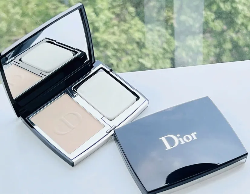 Phấn Phủ Dạng N&eacute;n Di Forever Natural Glow