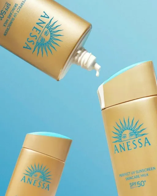 Kem Chống Nắng Anessa UV Milk