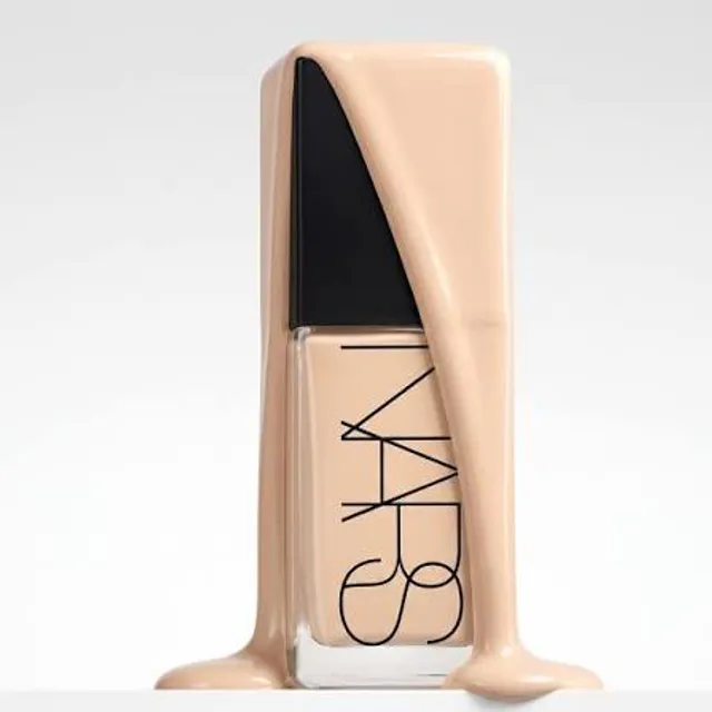 Kem Nền Nars Light Reflecting Foundation