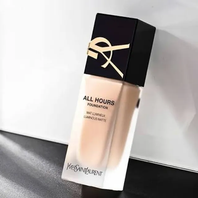 Kem Nền Yves Saint Laurent YSL All Hours Foundation Mat Lumineux LC1