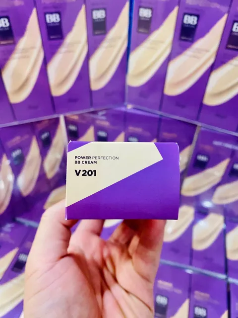 Em đẹp tự nhi&ecirc;n với BB Cream