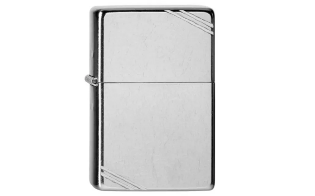 Bật lửa Zippo Vintage Lighter mạ Chorme cổ điển với những đường v&acirc;n xước tinh xảo
