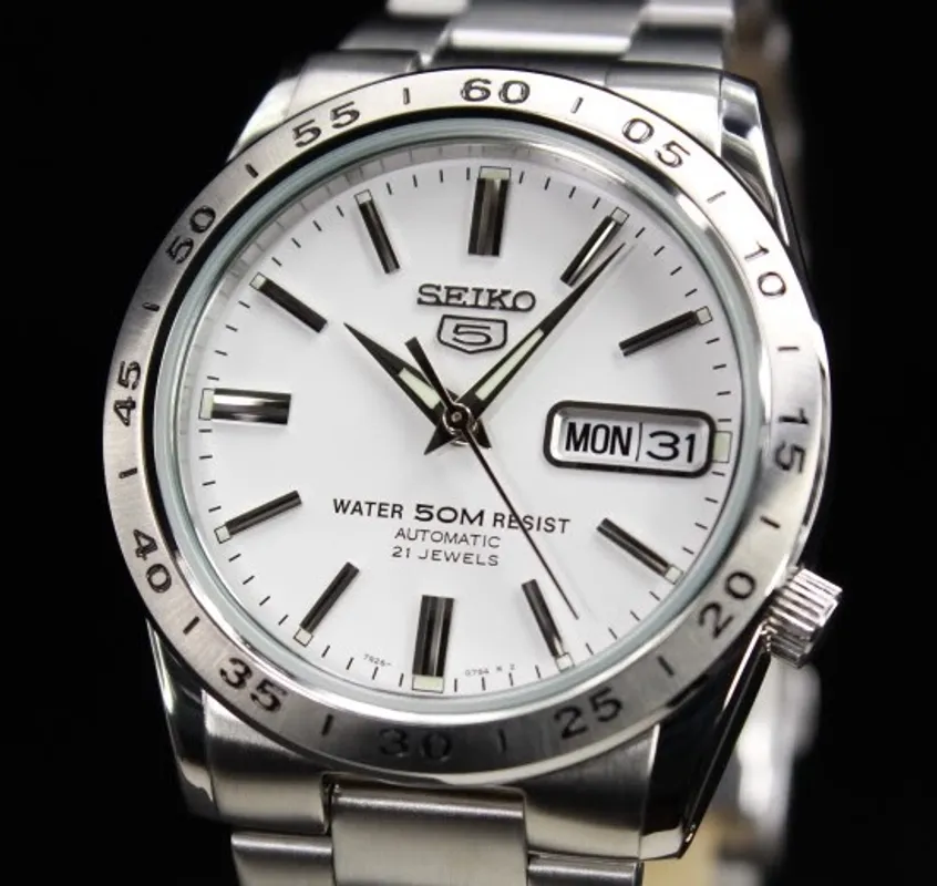 Seiko 5 SNKD97K1 Men's Mid-Size Automatic Day-Date 50M Stainless Steel  Bracelet Watch