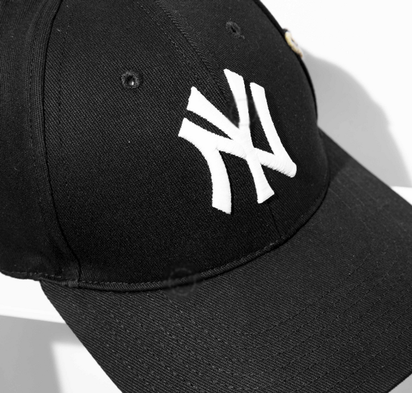 Mũ Lưỡi Trai Gucci Baseball Cap With NY Yankees TM Patch Màu Đen