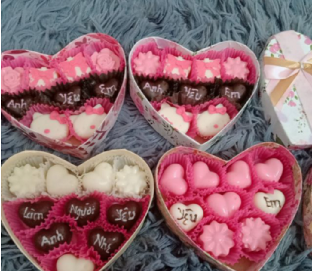 Hộp Kẹo Socola 9 Viên Đáng Yêu Cho Ngày Valentine