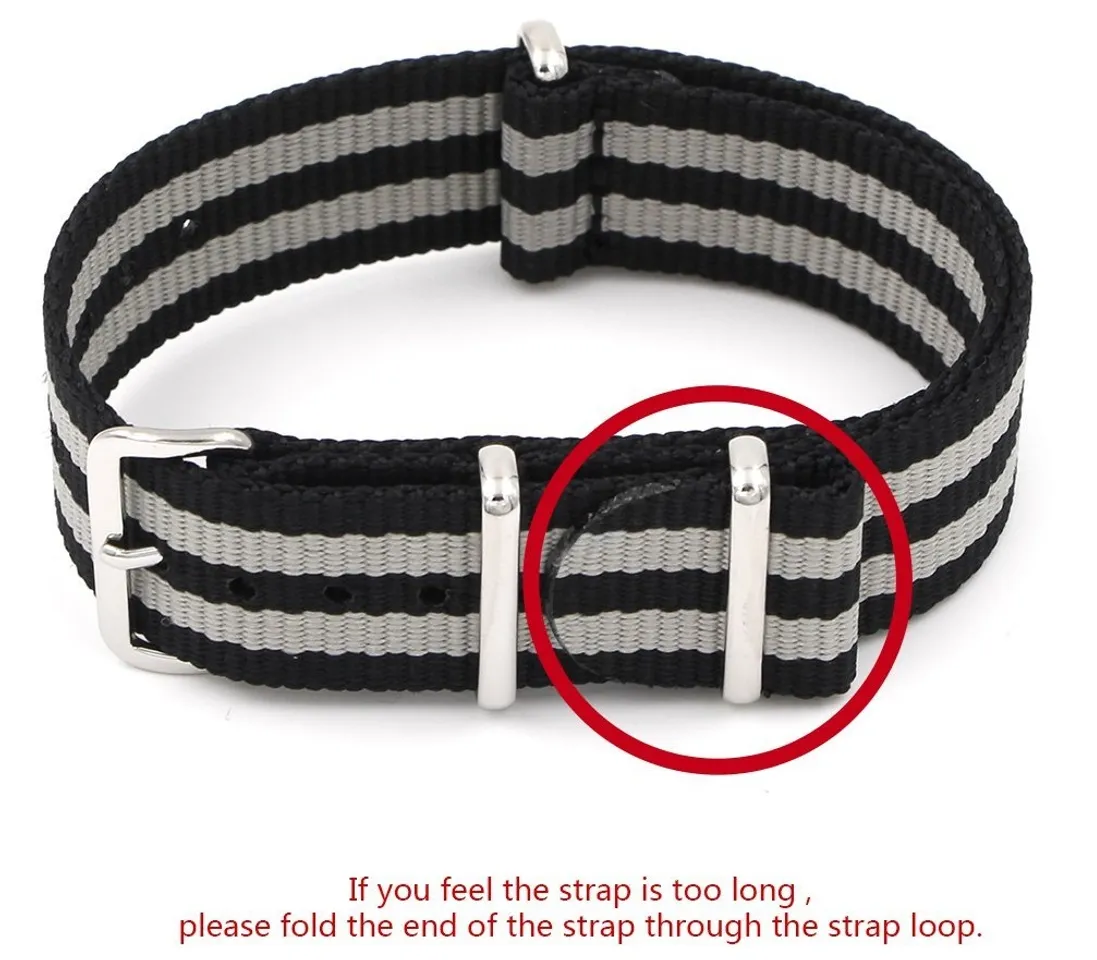 Nếu dây quá dài, bạn có thể gập đuôi dây qua vòng dây đeo để đảm bảo thẩm mỹ khi đeo