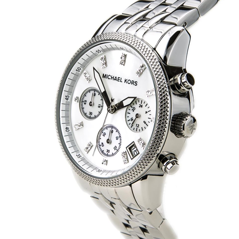  Đồng hồ Michael Kors nữ này gồm chức năng xem giờ, bấm giờ thể thao và xem lịch ngày