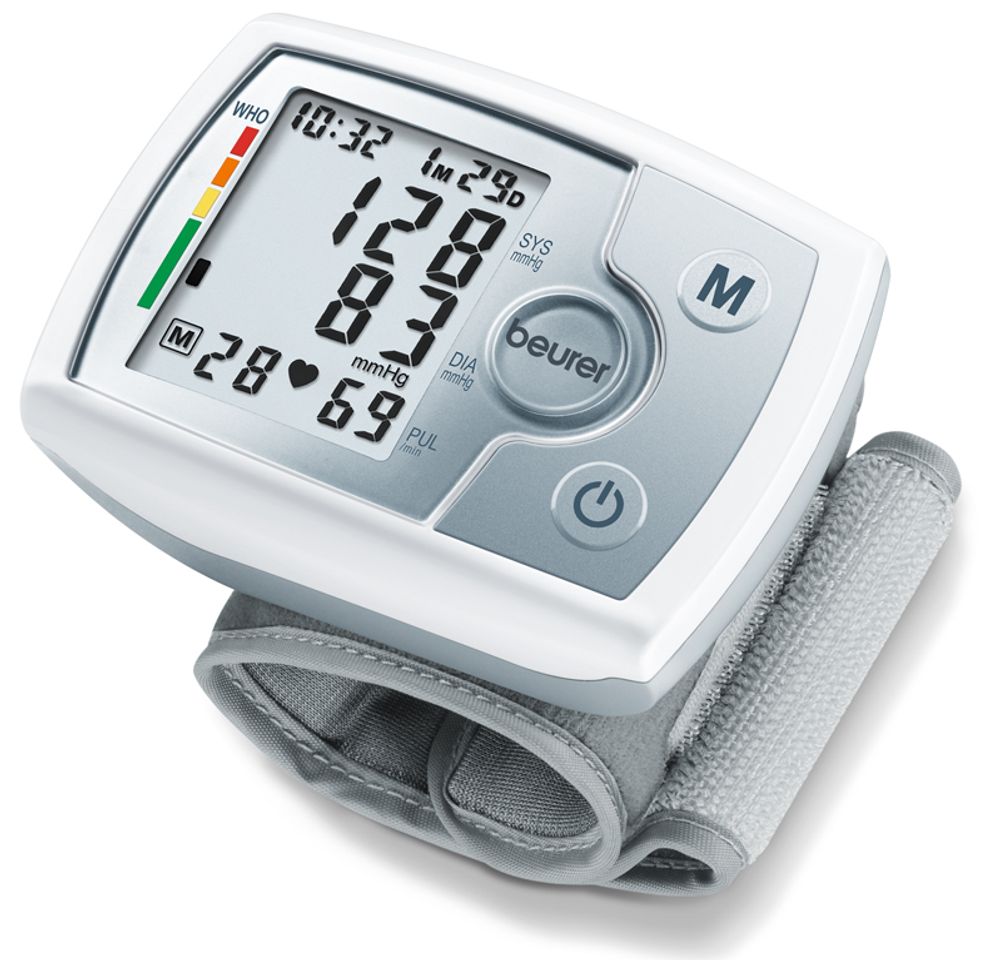 Máy đo huyết áp này được thiết kế với kích thước nhỏ gọn, thân thiện với người dùng