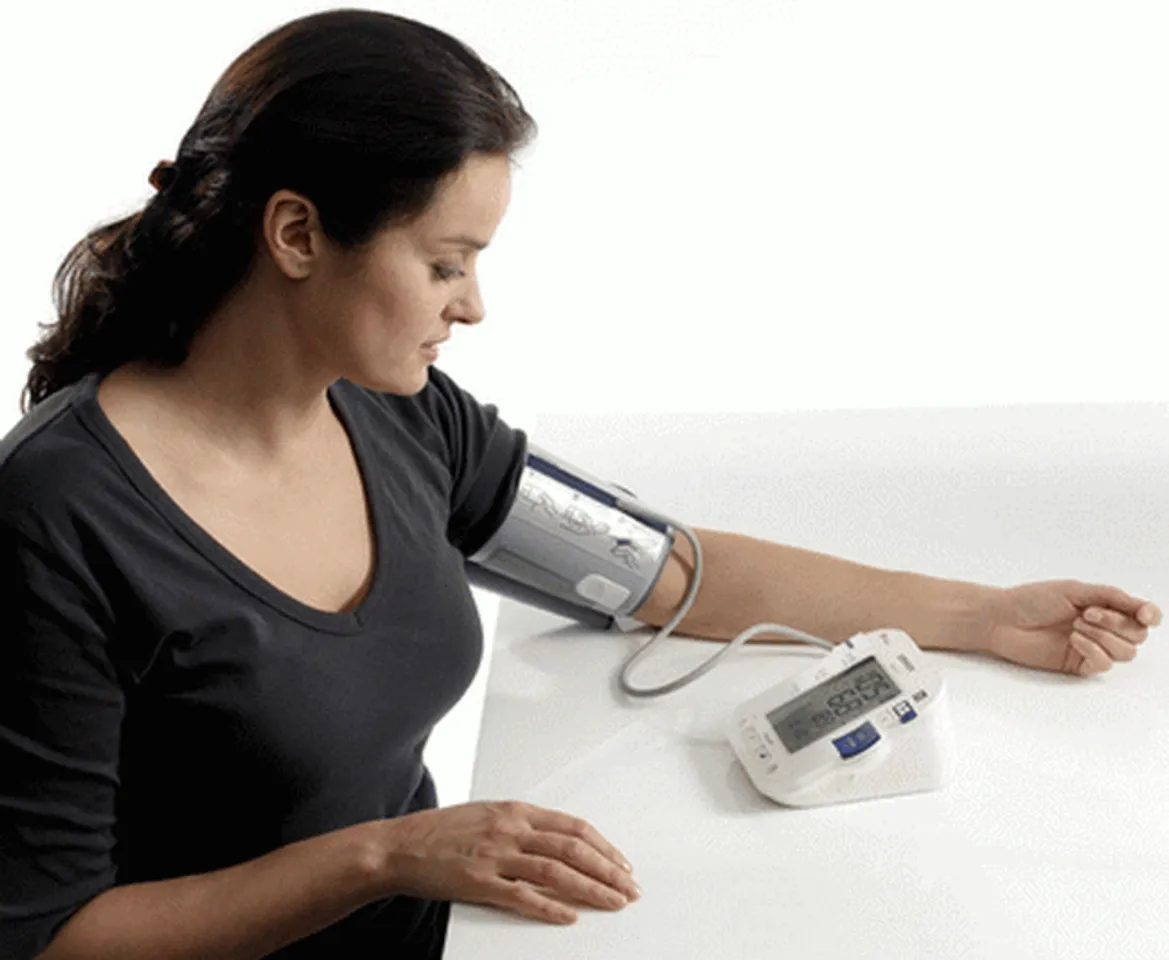 Đo huyết áp thường xuyên để bảo vệ sức khỏe cho bạn và cả gia đình