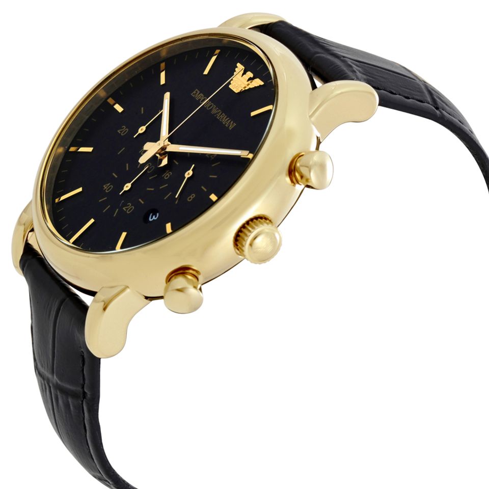 Case đồng hồ được mạ vàng kết hợp hoàn hảo với tông màu đen của dây và mặt số