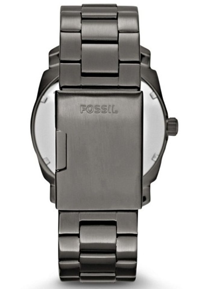 Fossil FS4774 sử dụng khóa bấm gập chắc chắn với logo in dập sắc nét