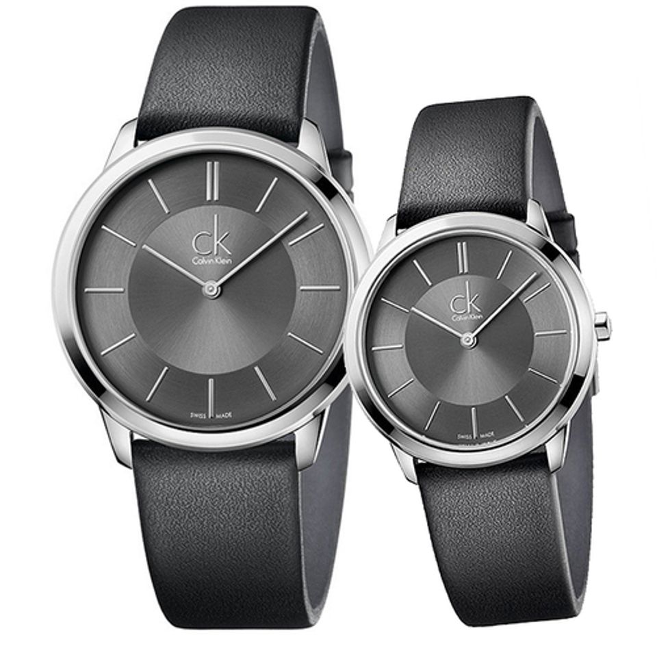 Bộ đôi đồng hồ CK này thiết kế khá đơn giản nhưng cực kỳ sang trọng