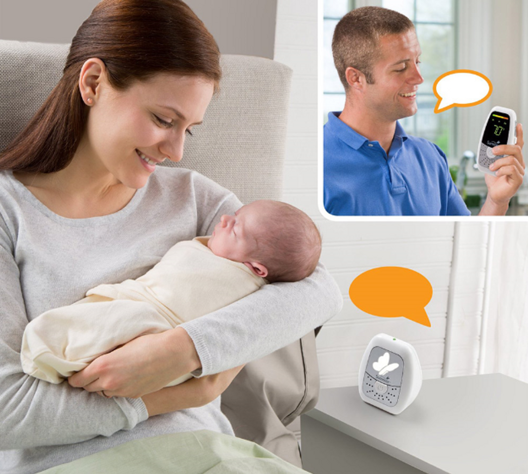 Bộ đàm 2 chiều hiện đại giúp Bố Mẹ có thể dỗ hoặc trò chuyện cùng với bé 
