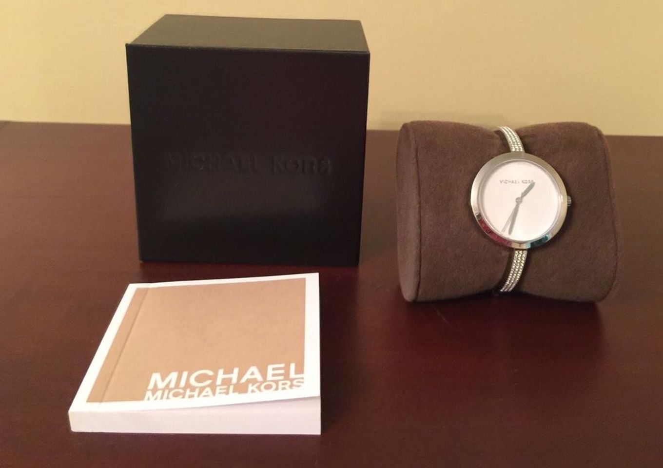 Cận cảnh chiếc đồng hồ Michael Kors nữ MK3389