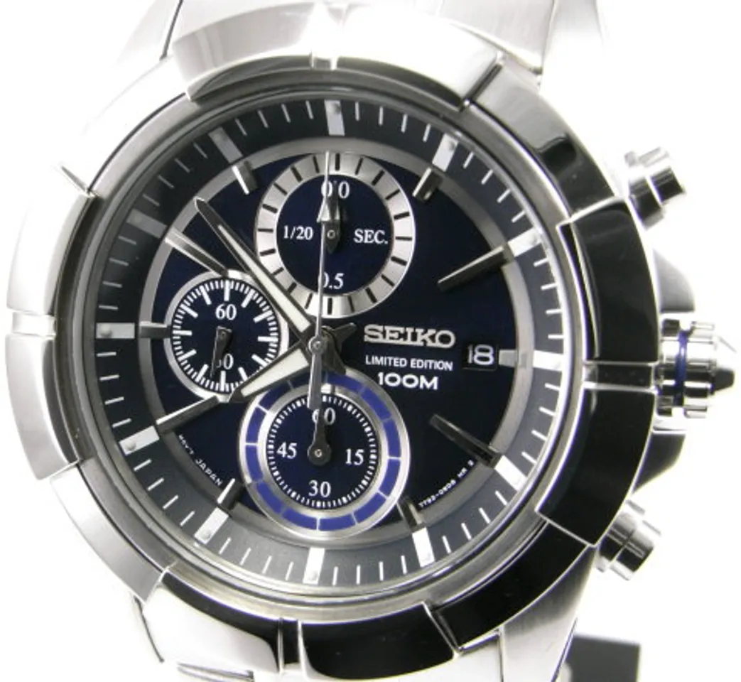 Đồng hồ Seiko Chronograph 7T92 kiểu dáng thể thao mạnh mẽ