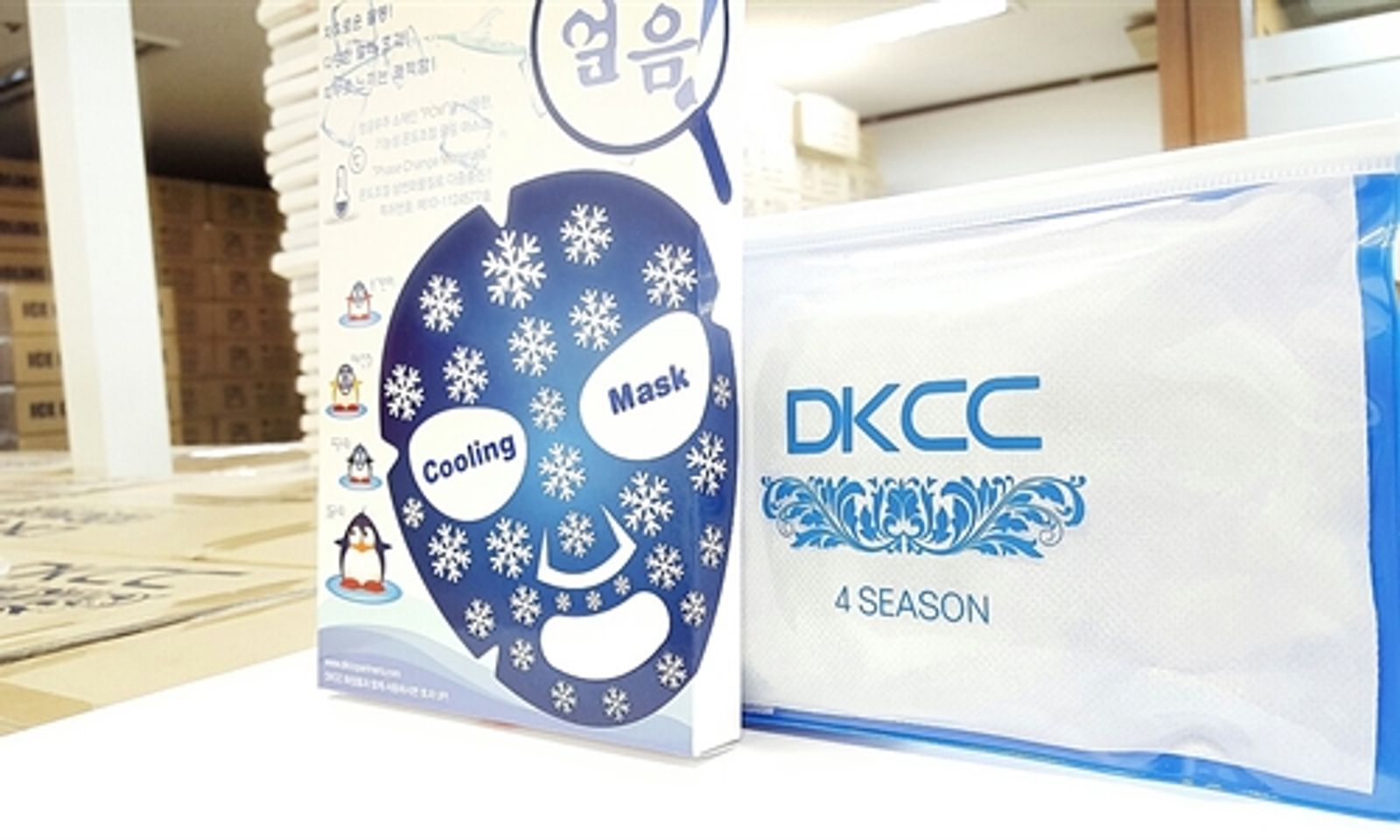 Mặt nạ đá lạnh DKCC Ice Cooling Mask mát lạnh, sảng khoái đang là sản phẩm siêu hot được các chị em lựa chọn