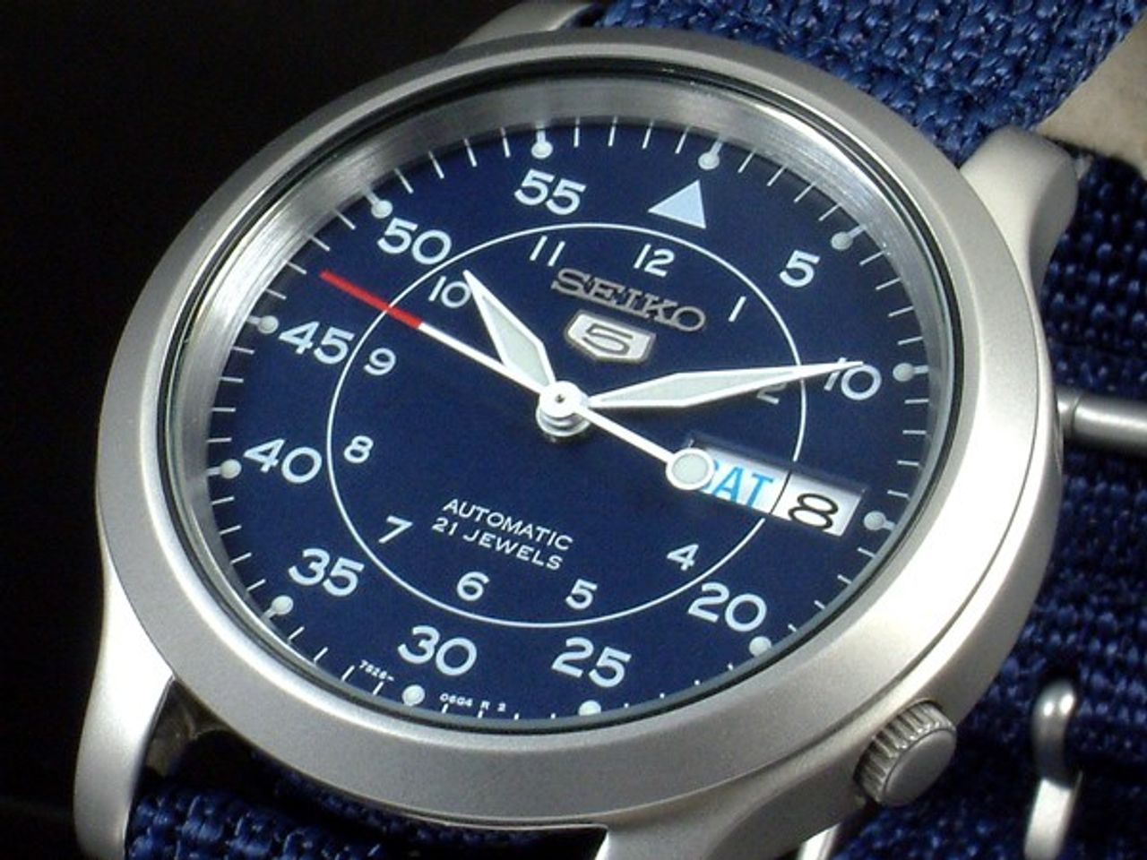 Đồng hồ Seiko ch&iacute;nh h&atilde;ng thiết kế sắc n&eacute;t, ho&agrave;n mỹ
