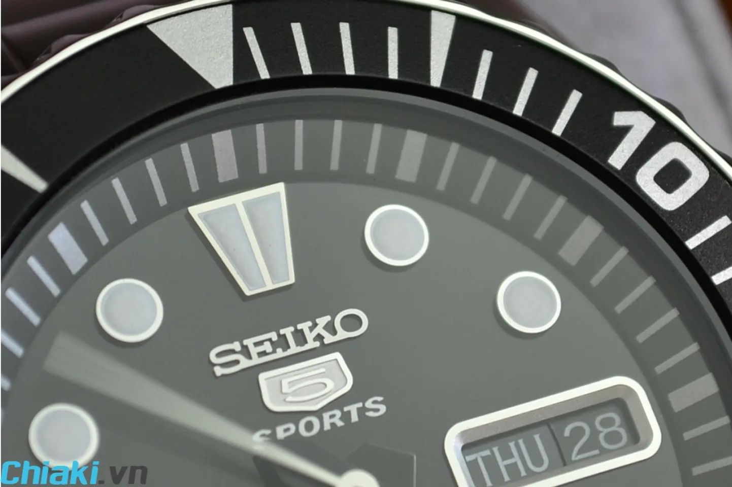 Đồng hồ Seiko 5 sport SNZF17J1 2
