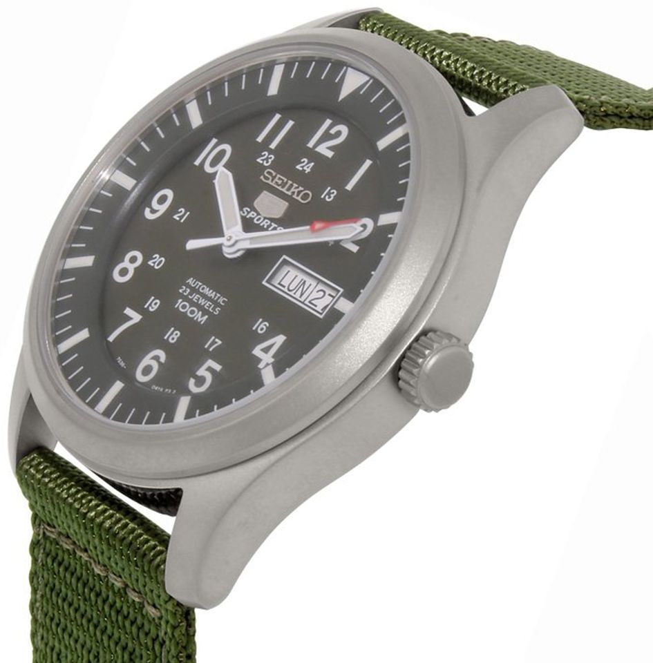 Đồng hồ Seiko 5 Sport SNZG09K1 phong cách quân đội
