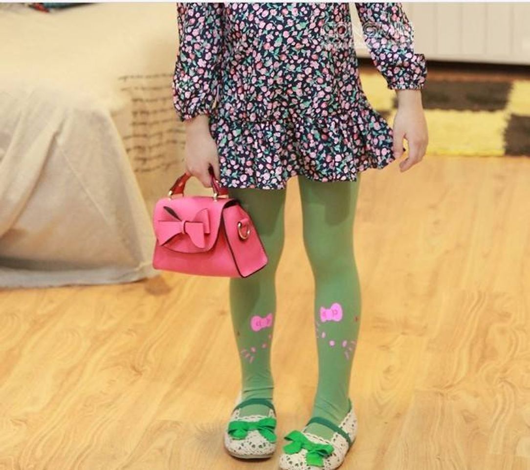 Quần tất cho bé gái Hello Kitty dễ dàng kết hợp các loại trang phục