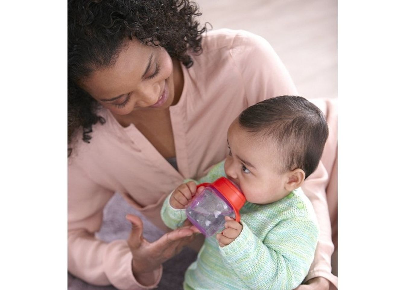 Bình tập uống Philips Avent bằng chất liệu nhựa cao cấp an toàn và tiện dụng cho bé yêu