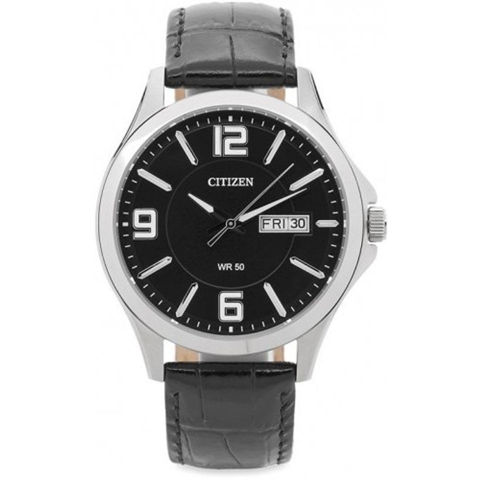 Đồng hồ đeo tay Citizen BF2000-07E với mặt số cổ điển, lịch lãm và phong cách. Dây da màu đên bóng chắc chắc, không thấm hút mồ hôi, không bết dính