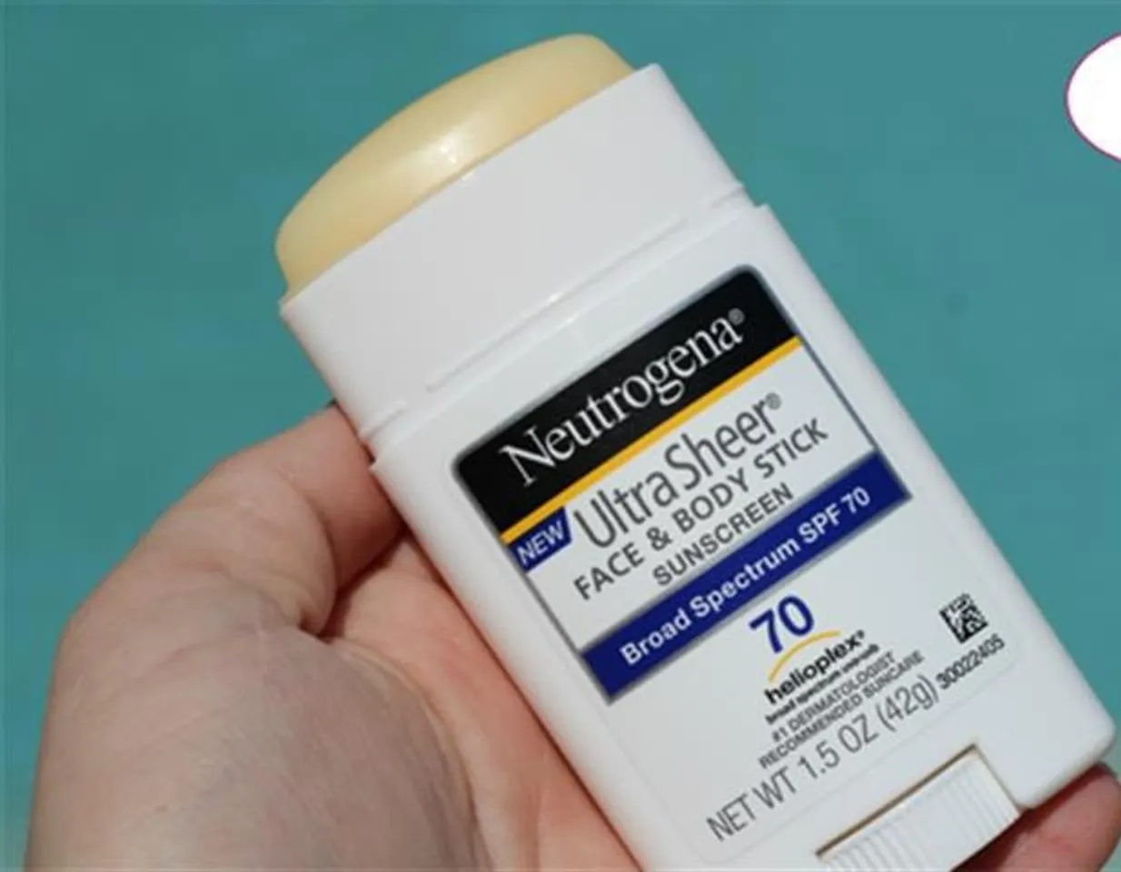 Sáp chống nắng Neutrogena Ultra Sheer dành cho cả da mặt và toàn thân