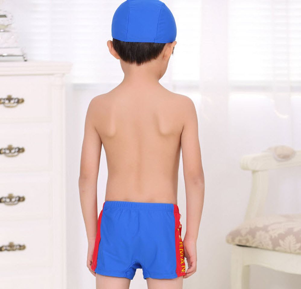Bộ đồ bơi bé trai này có size dành cho các bé từ 2 - 10 tuổi